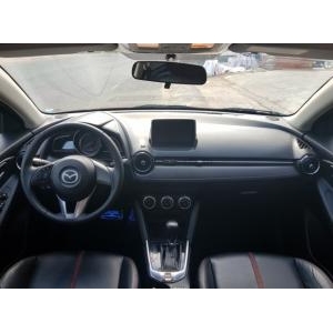 Mazda 2
 1.5 AT SkyActive 2015