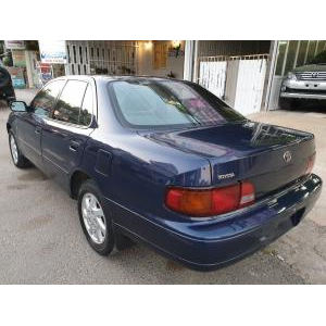Toyota Camry
 2.2 LE 1996
