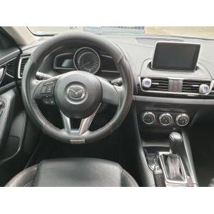 Mazda 3
 1.5 SkyActive 2017