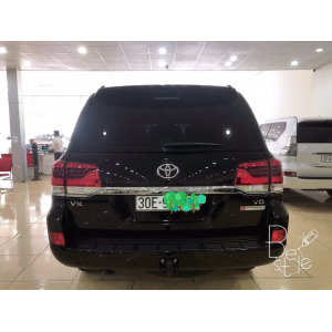Toyota Land Cruiser
 VX 4.6 2016
