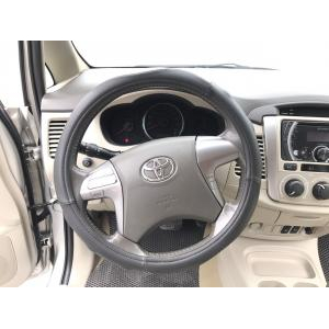 Toyota Innova
 2.0V 2015