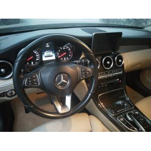 Mercedes Benz C class
 a 2015