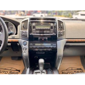 Toyota Land Cruiser VX 2014