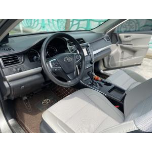 Toyota Camry
 SE 2015